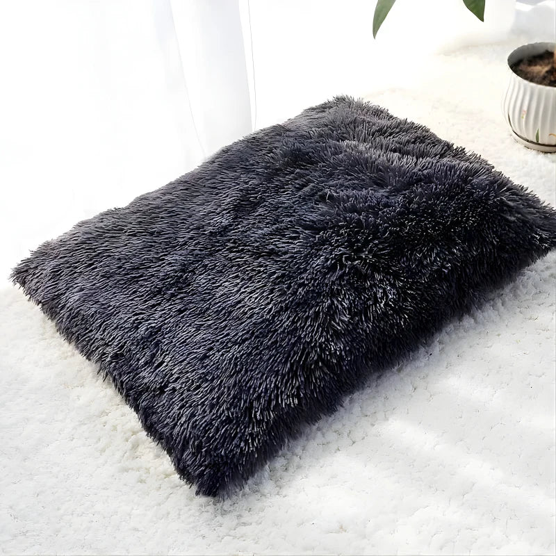 CozyStretch | Coussin long en peluche pour animaux de compagnie