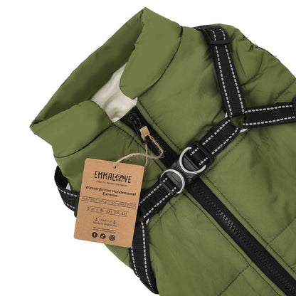 Manteau imperméable StormGuard pour chien, sangles abdominales pour un ajustement parfait, protection contre la pluie et le vent.