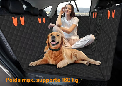 Housse de siège auto CarProtect pour chien, en tissu Oxford imperméable, avec fond rigide, fenêtre en maille, et base antidérapante, pour des trajets confortables et sécurisés.