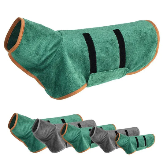 Peignoir DryPaw en microfibre douce et absorbante, séchage rapide pour chien, avec ceinture ajustable, confortable et lavable.